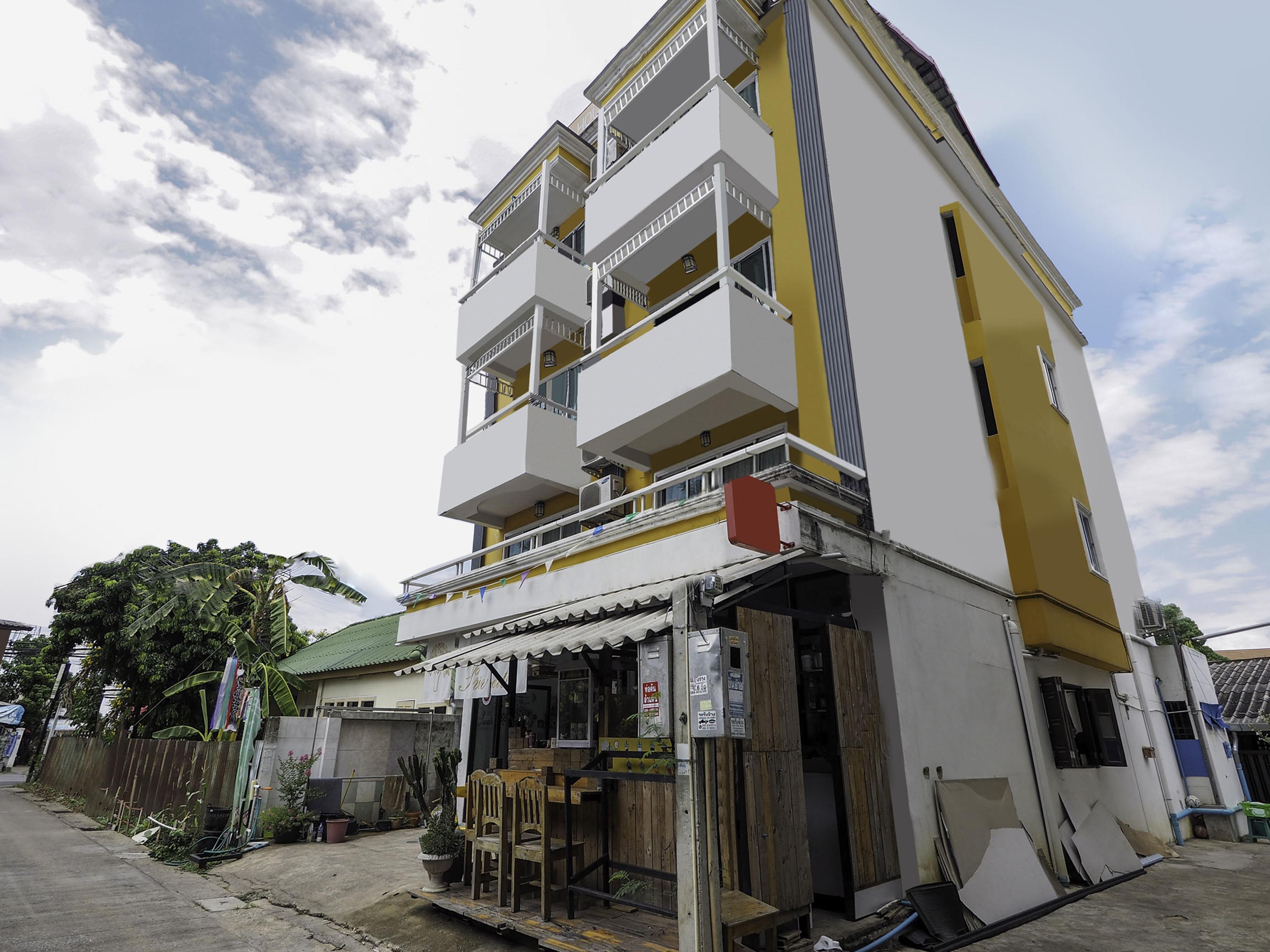 Oyo 983 The Private Hotel Чиангмай Экстерьер фото