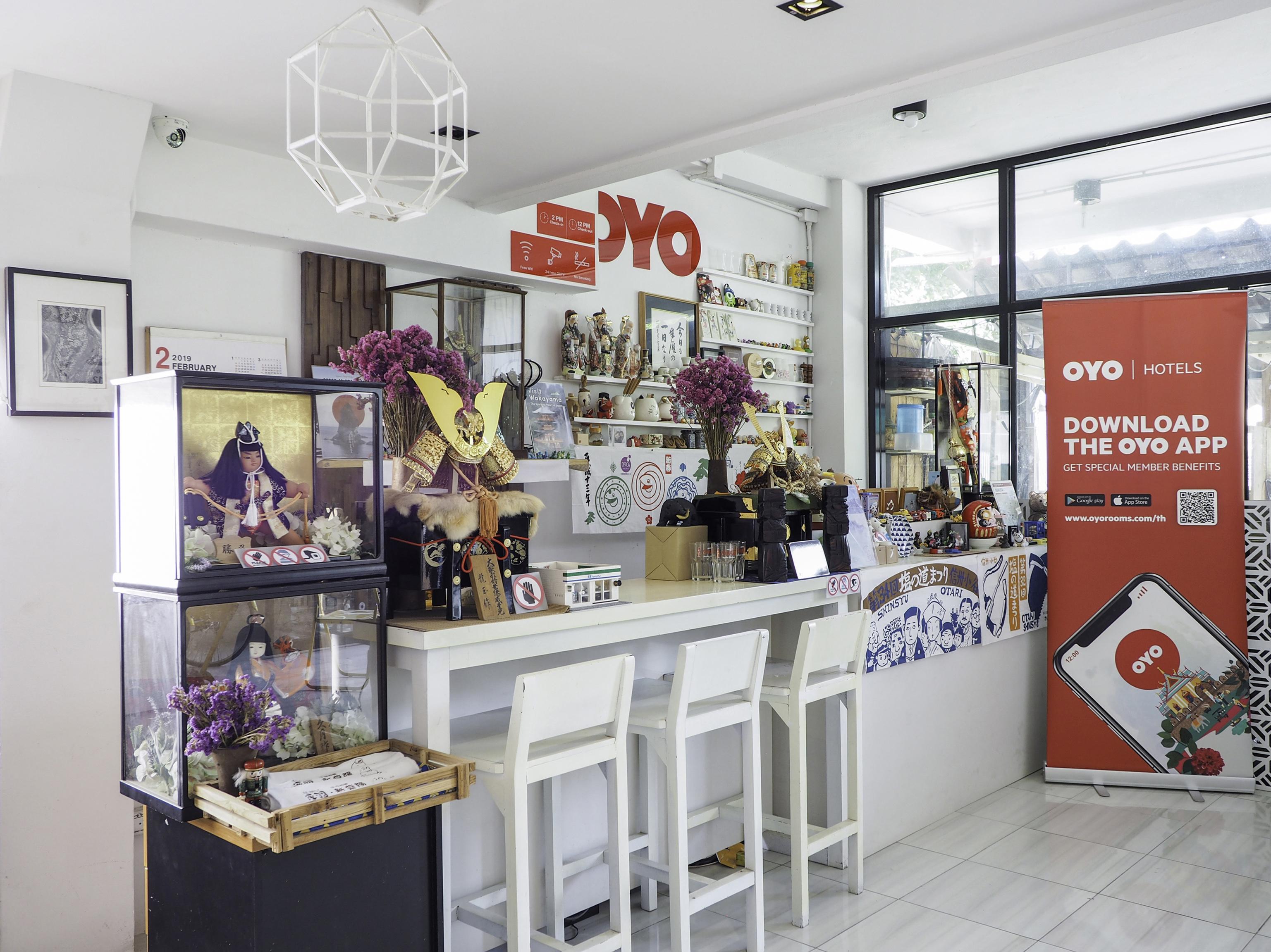 Oyo 983 The Private Hotel Чиангмай Экстерьер фото