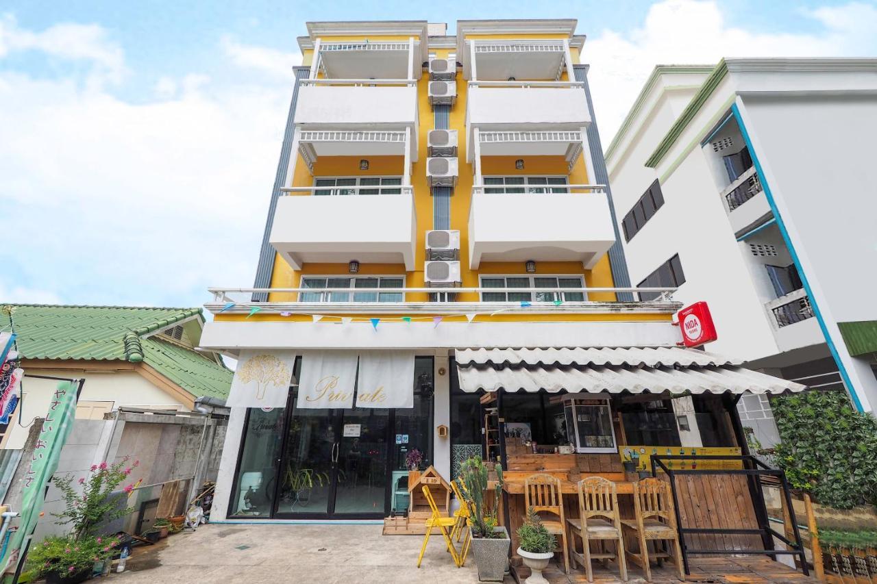 Oyo 983 The Private Hotel Чиангмай Экстерьер фото