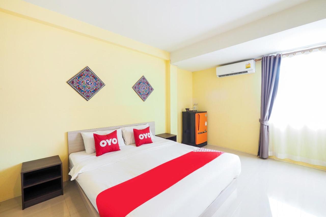 Oyo 983 The Private Hotel Чиангмай Экстерьер фото