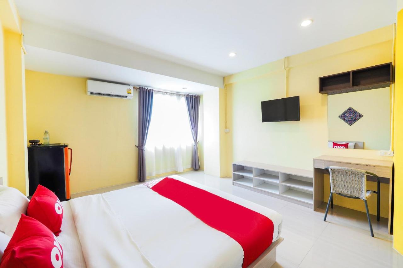 Oyo 983 The Private Hotel Чиангмай Экстерьер фото