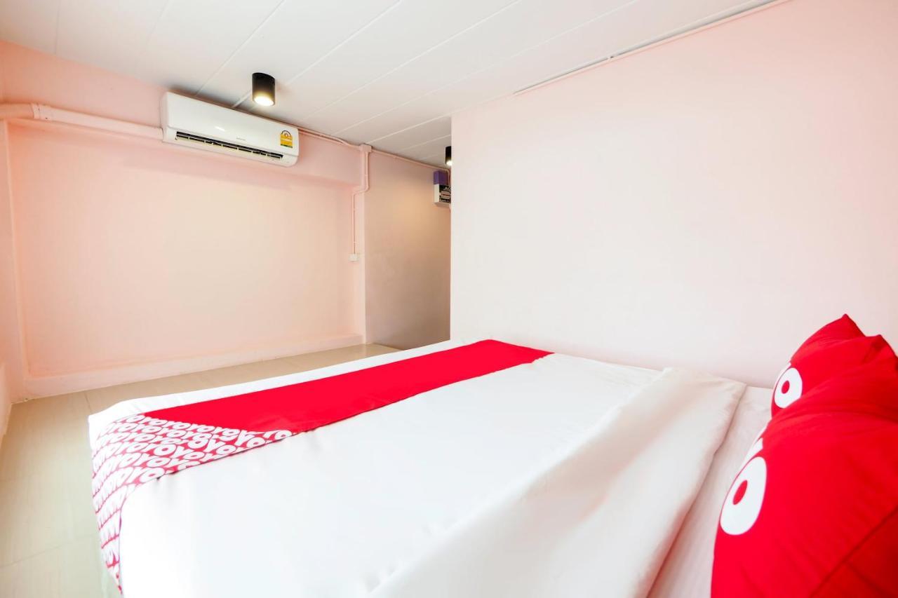 Oyo 983 The Private Hotel Чиангмай Экстерьер фото
