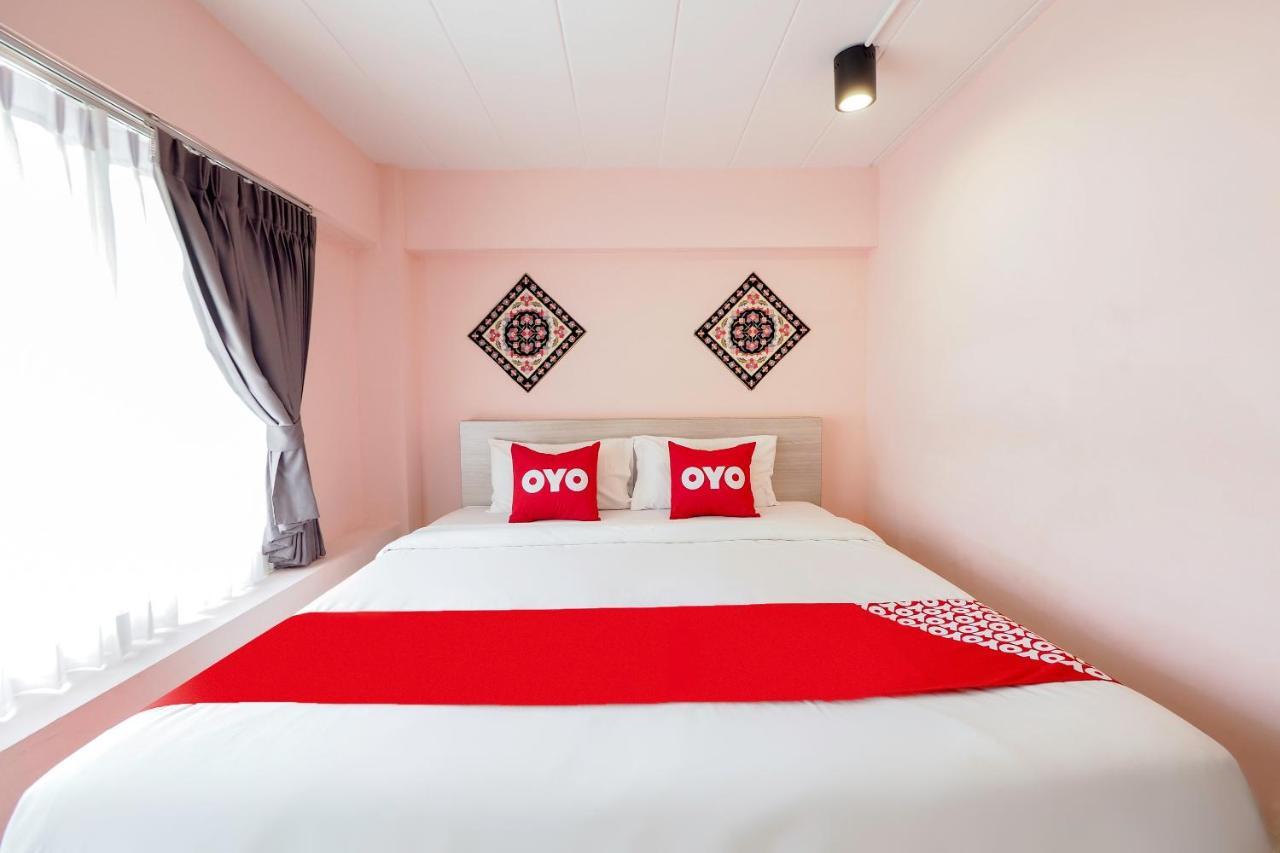 Oyo 983 The Private Hotel Чиангмай Экстерьер фото