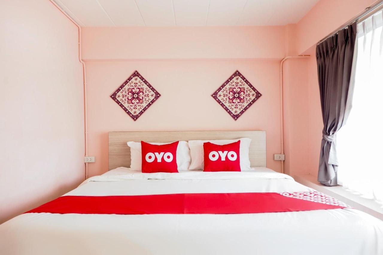 Oyo 983 The Private Hotel Чиангмай Экстерьер фото